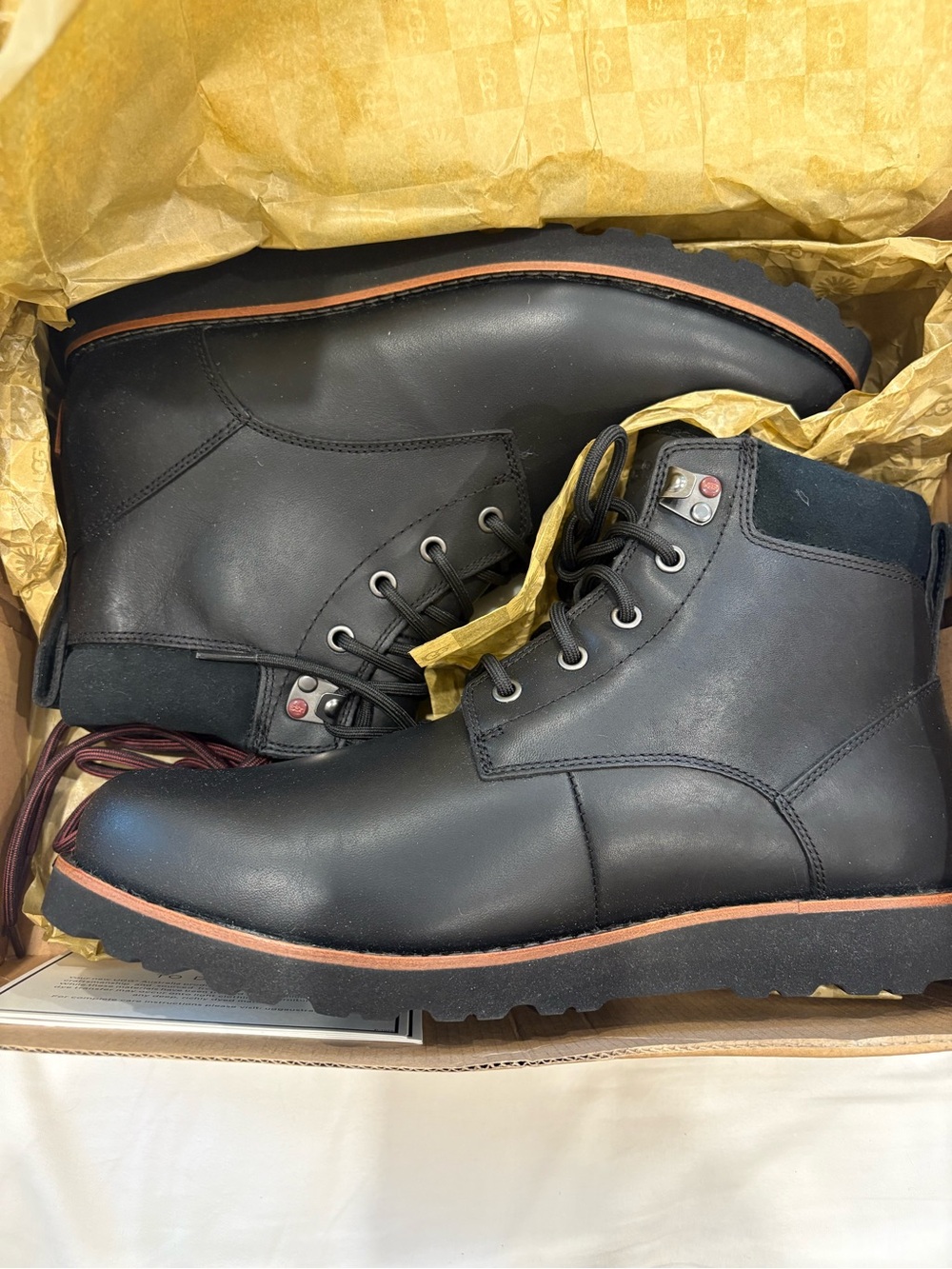 NWT UGG Men’s Seton Boot Size 11